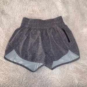 Lululemon tracker shorts